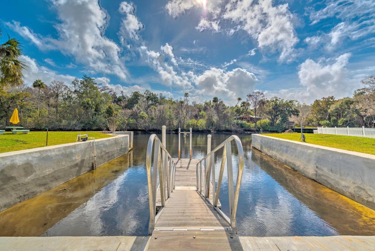 Withlacoochee River House With Dock And Kayaks! Yankeetown Exterior photo